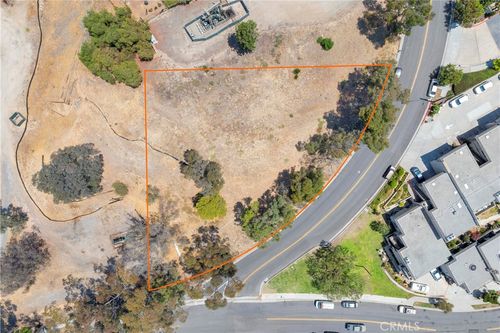 2101 Stanley Ave, Signal Hill, CA, 90755-3907 | Card Image