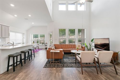 82-700 Allende Bnd, Austin, TX, 78748-4081 | Card Image