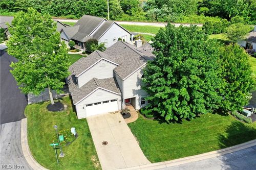 2-102 Spinnaker Dr, Columbiana, OH, 44408-9666 | Card Image