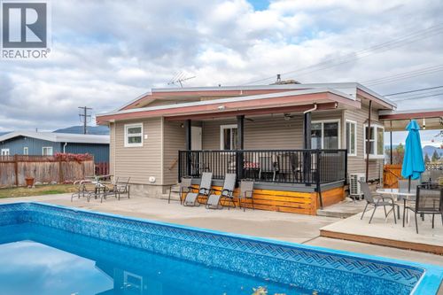 1524 Ridgedale Ave, Penticton, BC, V2A2S4 | Card Image