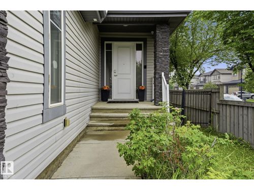 1051 174 St Sw, Edmonton, AB, T6W1Z6 | Card Image