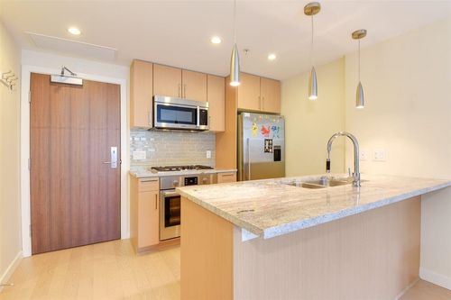319-38 W 1st Avenue, Vancouver, BC, V5Y0K3 | Card Image