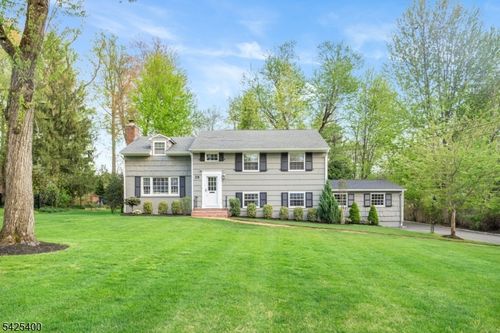 28 Spring Ridge Dr, Berkeley Heights, NJ, 07922-2025 | Card Image