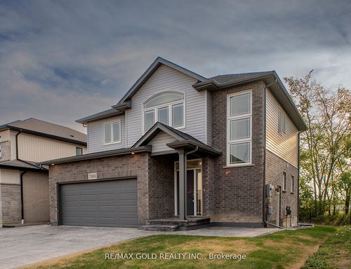 7395 Sherrilee Cres, Niagara Falls, ON, L2H3T4 | Card Image