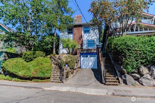 2540 11th Avenue W, Seattle, WA, 98119 | Card Image