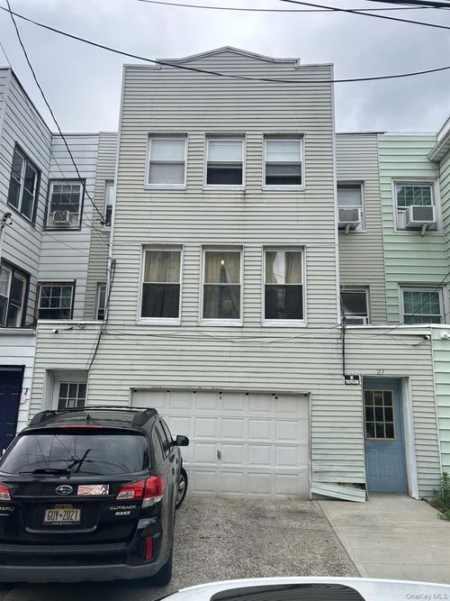27 Loudoun St, Yonkers, NY, 10705-4393 | Card Image