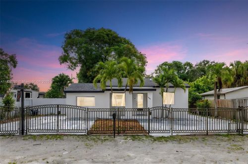 10321 Nw 32nd Pl, Miami, FL, 33147-1175 | Card Image