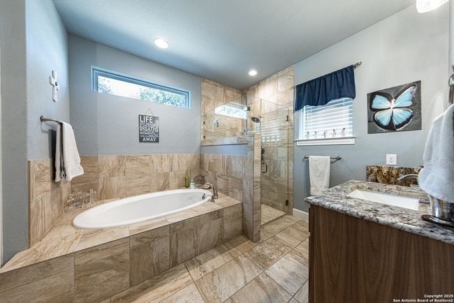 200 S Calvin Barrett, House other with 3 bedrooms, 2 bathrooms and null parking in Blanco TX | Image 11