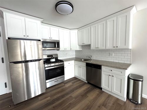 213 Lake Ave, Saint James, NY, 11780-2973 | Card Image