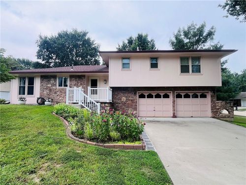 2902 Derven Ct, Saint Joseph, MO, 64506-1335 | Card Image