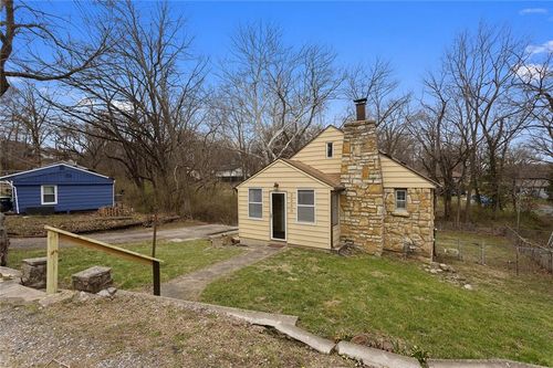 3550 Nw Edgewater Trail, Kansas City, MO, 64151 | Card Image