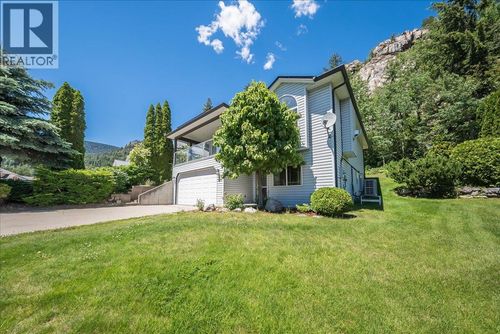 1479 37th St, Castlegar, BC, V1N4J5 | Card Image