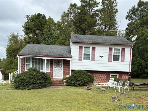 1455 Indian Oak Rd, Crewe, VA, 23930-2631 | Card Image