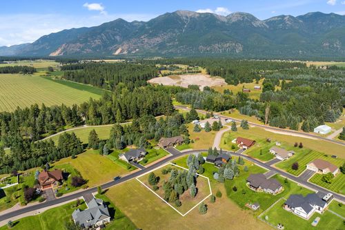 322 Spruce Meadows Loop, Kalispell, MT, 59901-1023 | Card Image