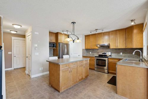 184 Cimarron Park Cir, Okotoks, AB, T1S2H5 | Card Image