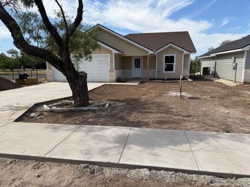 423 E Harris Ave, San Angelo, TX, 76903-3607 | Card Image