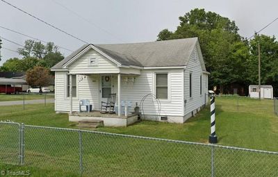 408 Sullivan Street, House other with 2 bedrooms, 1 bathrooms and null parking in Thomasville NC | Image 1