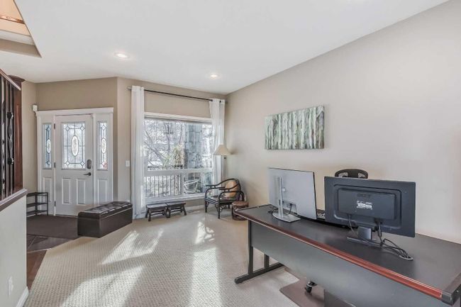 110 Kincora Heights Nw, Home with 5 bedrooms, 3 bathrooms and 5 parking in Calgary AB | Image 6