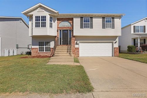 2217 Hunters Point Dr, Granite City, IL, 62040-3154 | Card Image