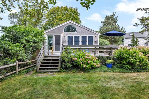 16 Holbrook Ave, Wellfleet, MA, 02667-7412 | Card Image