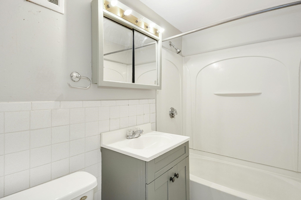 Residential Lease in Marlborough 3