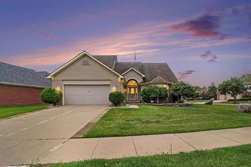 23853 Joey Dr, Brownstown, MI, 48134-9320 | Card Image
