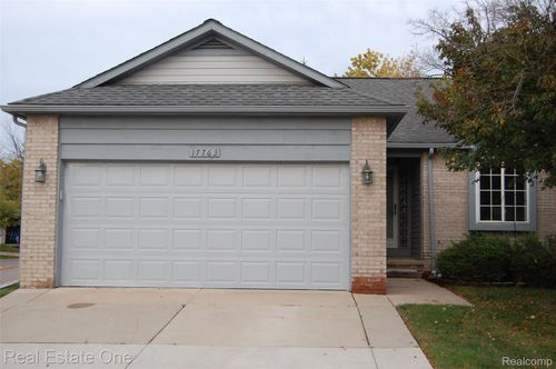 17763 Covey Ct, Brownstown, MI, 48193-8462 | Card Image