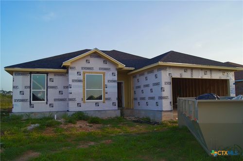 827 Liberty Park Dr, Belton, TX, 76513-5885 | Card Image