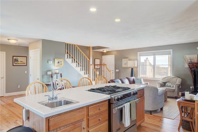 Kitchen Island | Image 10