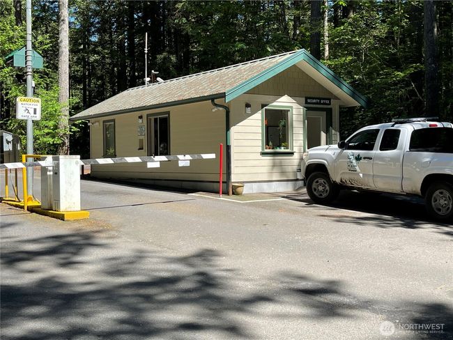 24/7 Security w/ gated entrance | Image 31