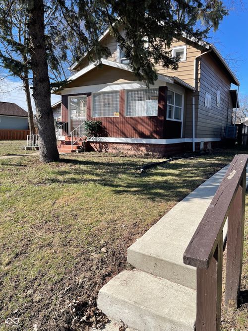 810 N Tuxedo St, Indianapolis, IN, 46201-2547 | Card Image