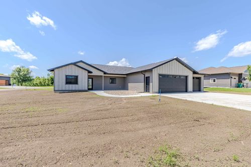 2801 Bonnie Ln, Milford, IA, 51351-7429 | Card Image