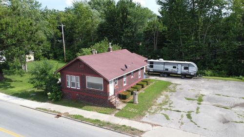 441 Walnut St, Watseka, IL, 60970-1454 | Card Image