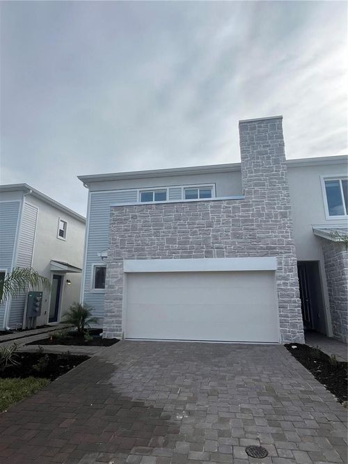 376 Nine Iron Dr, DAVENPORT, FL, 33896-8026 | Card Image