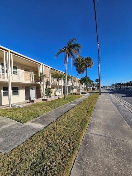 207-4565 Duhme Rd, ST PETERSBURG, FL, 33708-2835 | Card Image