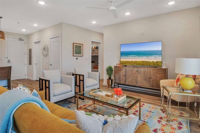 106 - 630 W Center Sq, Condo with 3 bedrooms, 2 bathrooms and 2 parking in Port Aransas TX | Image 12