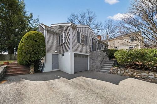 15 Norman St, Milton, MA, 02186-2627 | Card Image