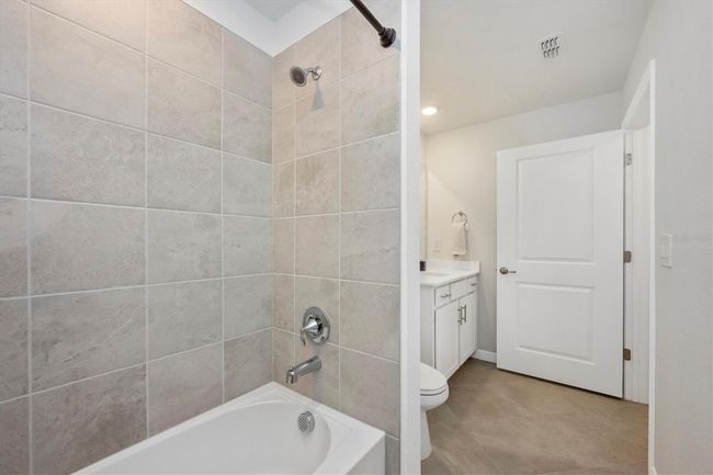 guest bathroom | Image 30
