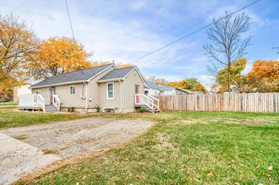 306 E Nepessing Street, Home with 3 bedrooms, 1 bathrooms and null parking in Lapeer MI | Image 2