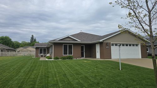 1709 Keystone Dr, Albert Lea, MN, 56007-2113 | Card Image