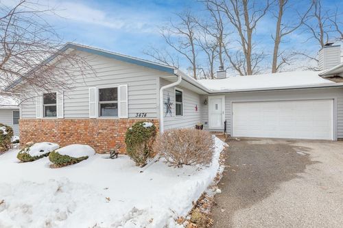 3474 Woodbridge Court, La Crosse, WI, 54601 | Card Image