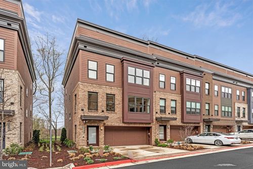 3548 Sutton Heights Cir, FAIRFAX, VA, 22031-1977 | Card Image