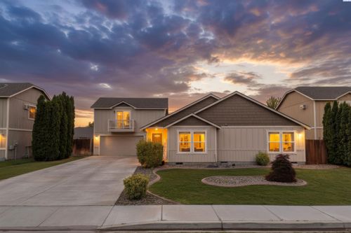 5703 Washougal Ln, Pasco, WA, 99301-9290 | Card Image