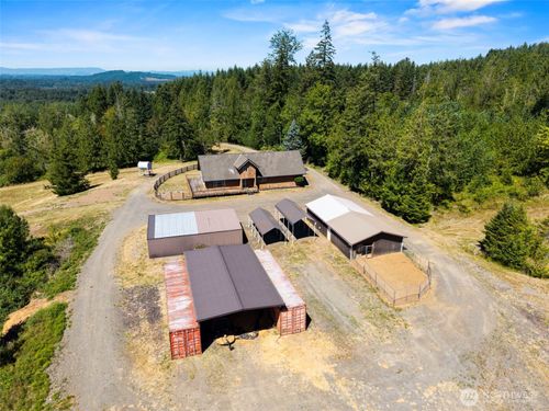 805 Luebke Rd, Toutle, WA, 98649-9712 | Card Image