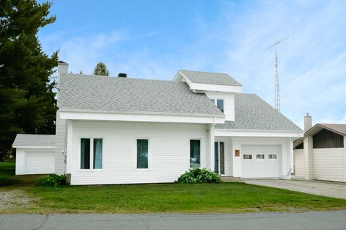 196 Rue De La Montagne, Sainte-Germaine-Boulé, QC, J0Z1M0 | Card Image