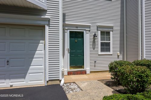 1000-52 Picket Pl, Freehold, NJ, 07728-9536 | Card Image