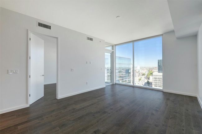 floor to ceiling windows | Image 7