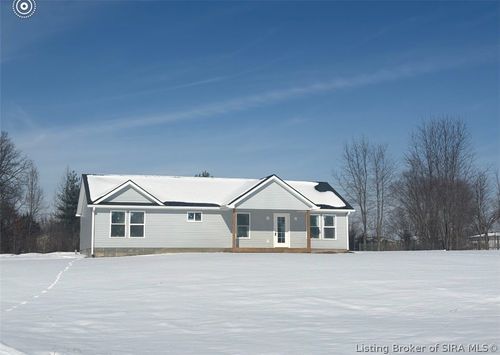 92 W Stoneybrook Rd, Austin, IN, 47102-8281 | Card Image