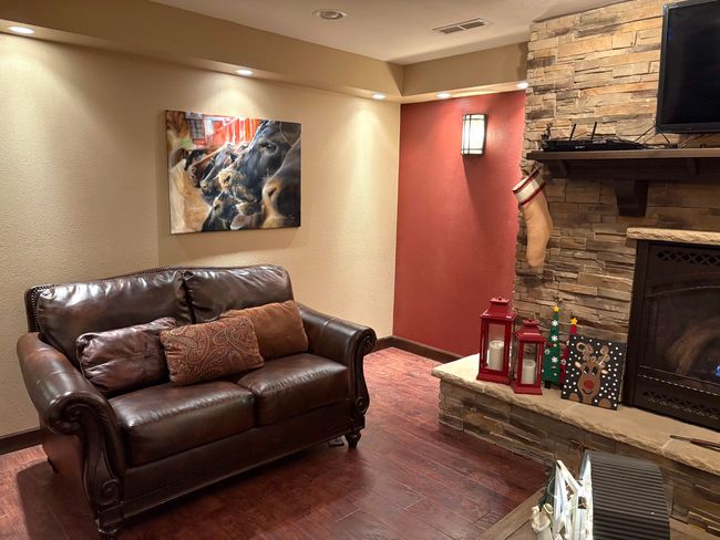 Living Room Lower level 3 | Image 31