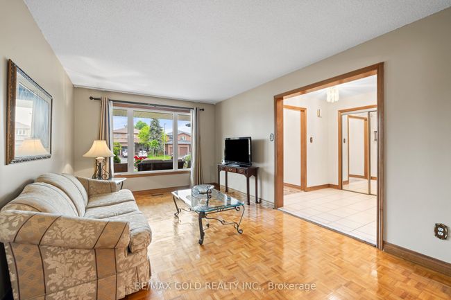 74 Belview Ave, House other with 5 bedrooms, 4 bathrooms and 4 parking in Woodbridge ON | Image 18